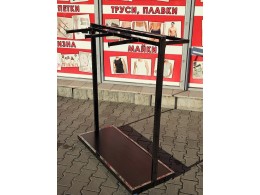 Стійка хромована з кронштейнами для одягу TZ-35 Стійка хромована з кронштейнами для одягу TZ-35